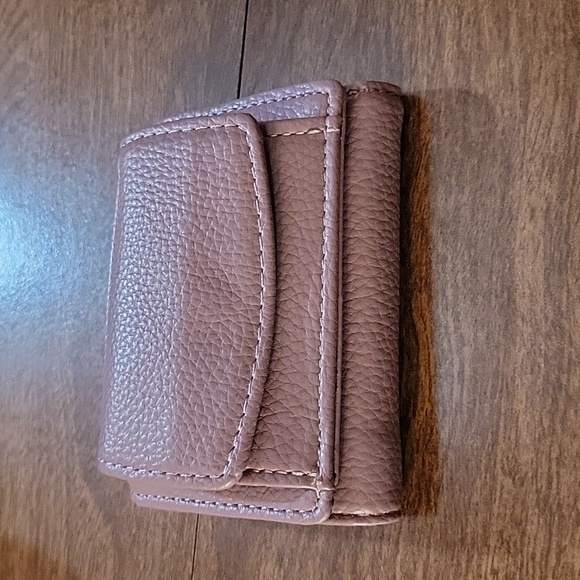 Small ladies wallet. - Picture 1 of 4